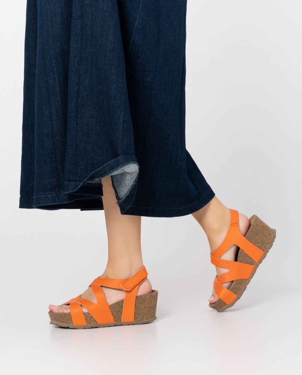 Sandalia cuña Bari 303 naranja