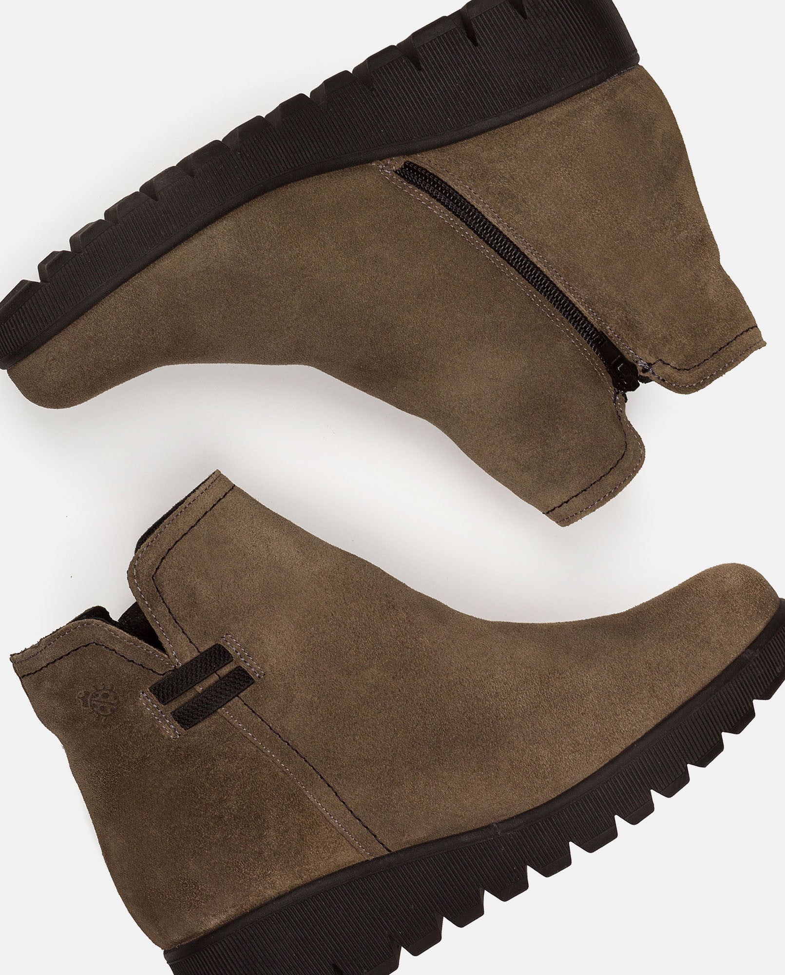 Botín de cuña ATENAS-032 GRIS_31192.jpg