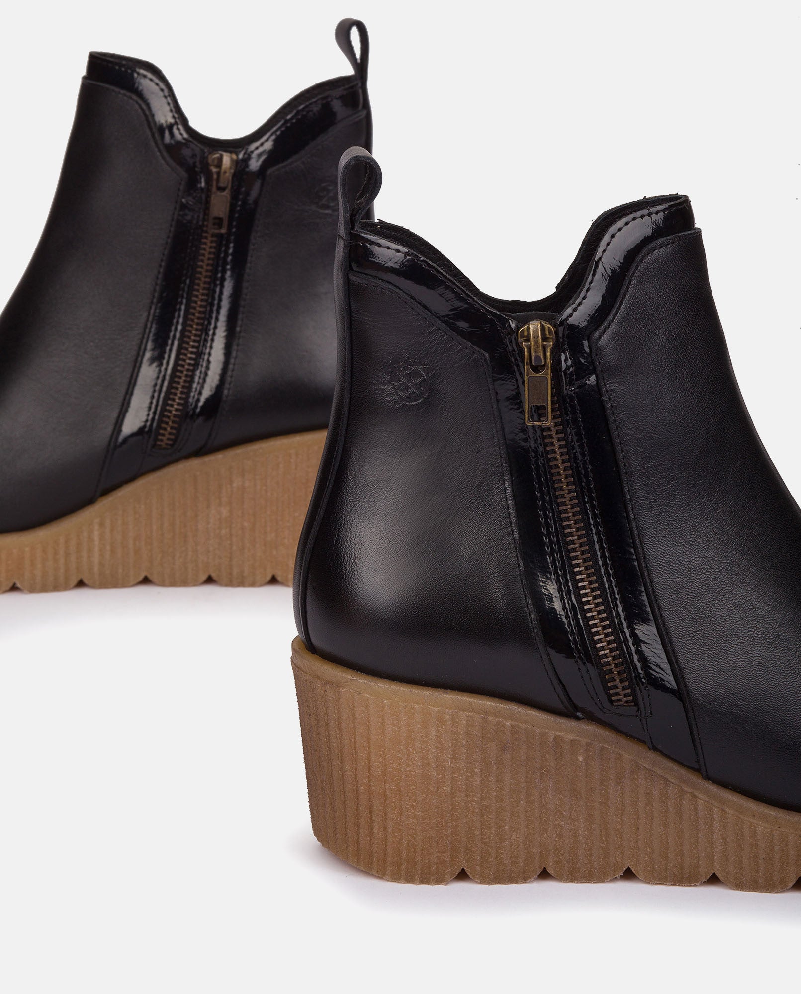 Botín de cuña MADONA-002 NEGRO_30668.jpg