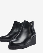 Botín de cuña MADONA-007 negro_38202.jpg