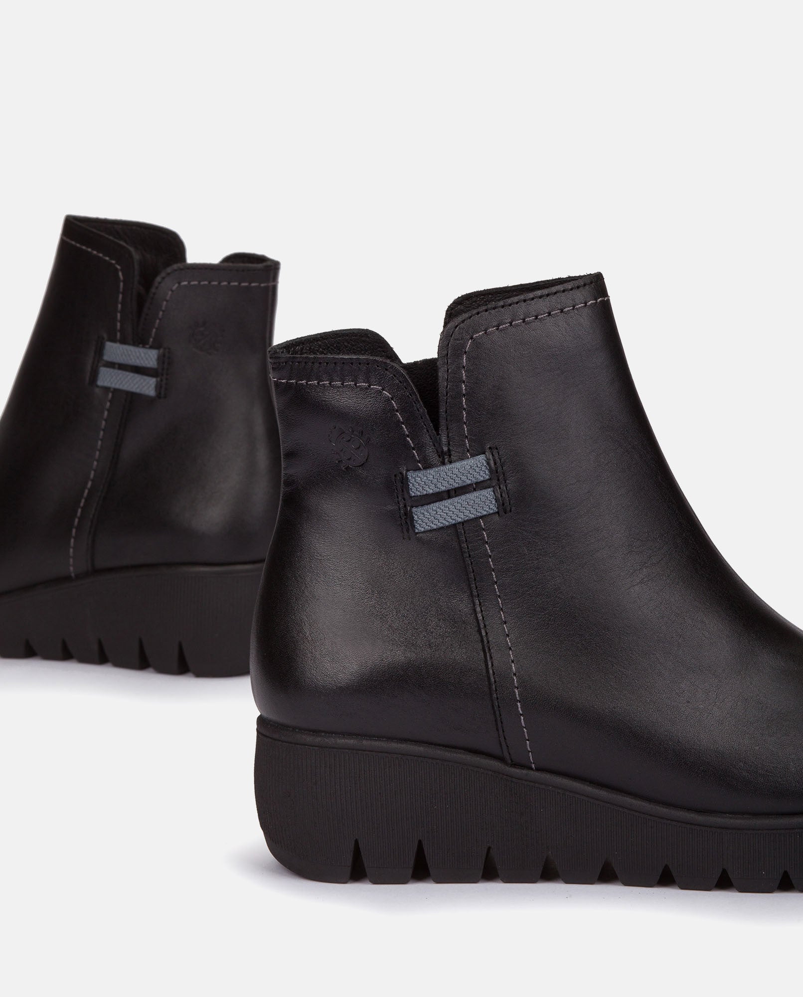 Botín plano Atenas 032 negro_31381.jpg