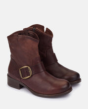 Botín plano MONS-001 MARRON_30661.jpg