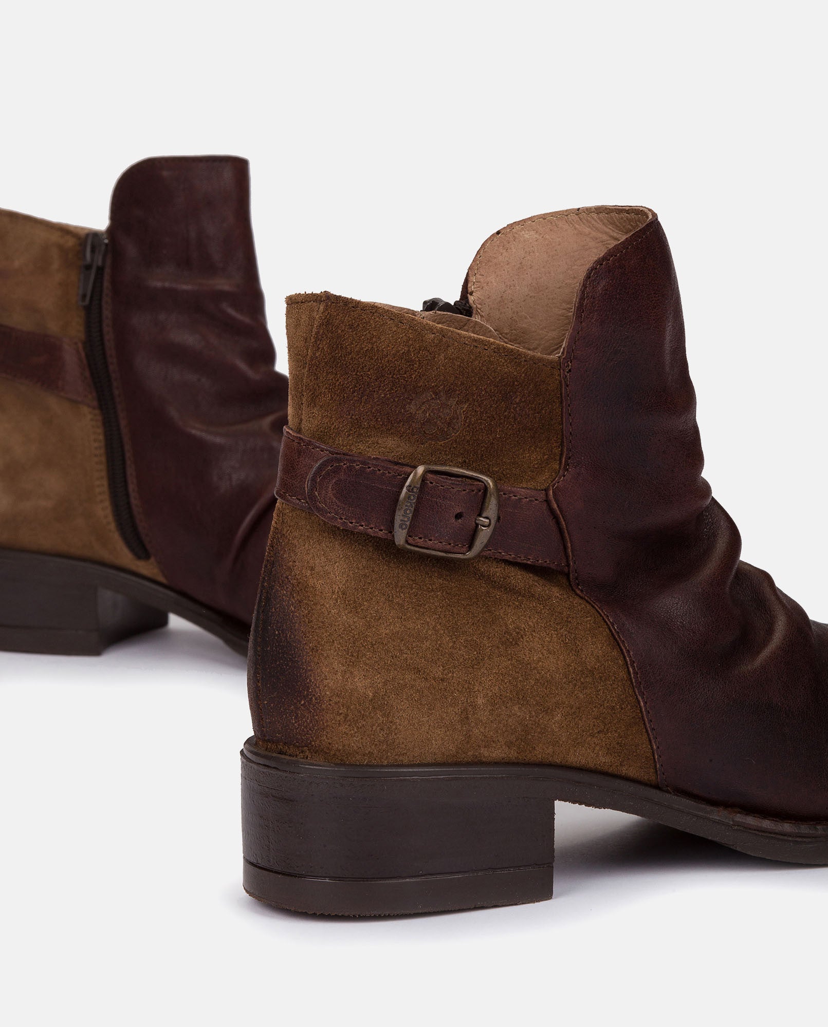 Botín plano MONS-002 MARRON_31333.jpg
