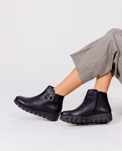 Flat ankle boot MANILA-002 black