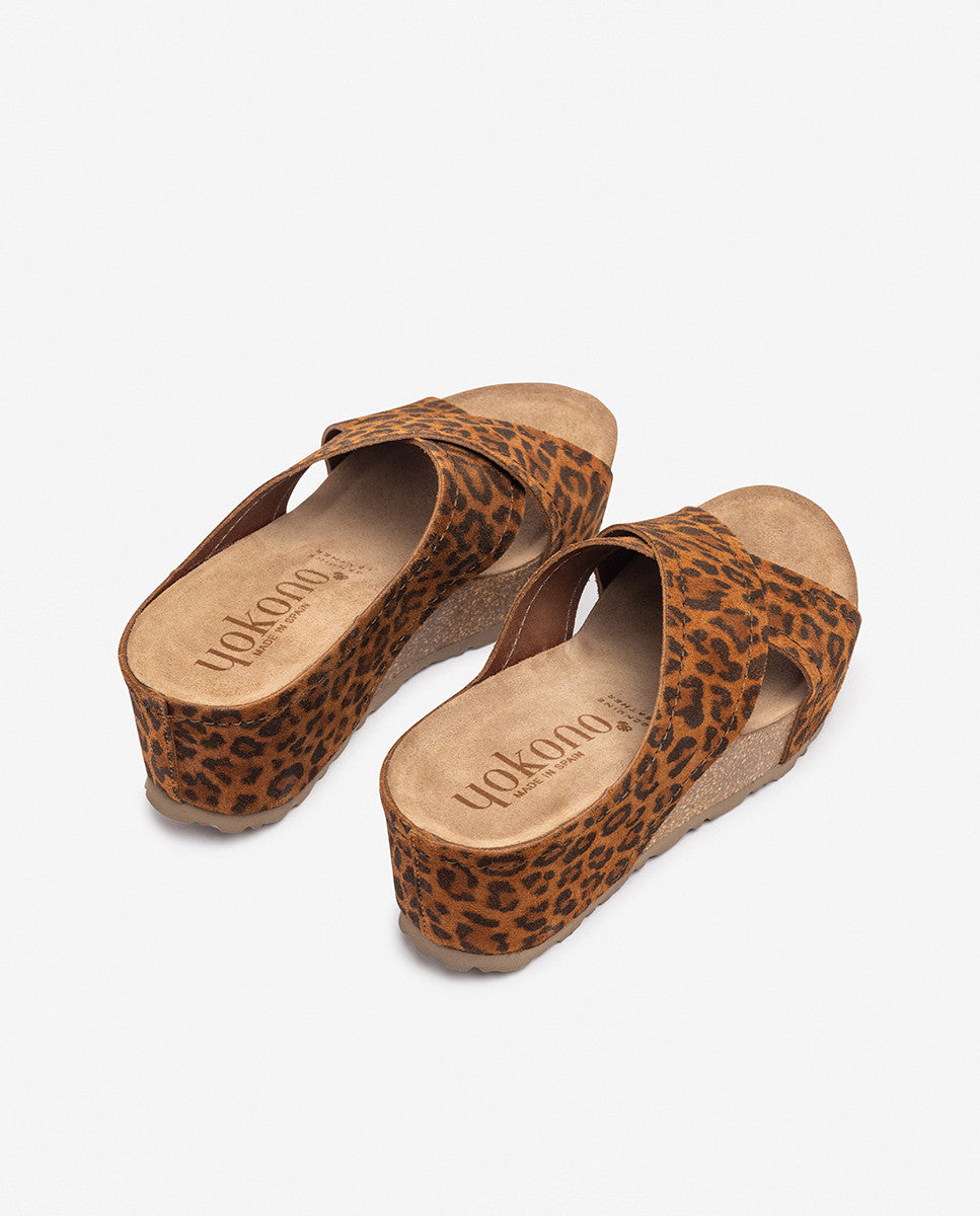 Sandalia de cuña BARI-257 leopardo_36439.jpg