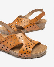 Sandalia de cuña MONACO-252 marrón_36573.jpg