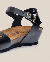 Sandalia de cuña Monaco 003 negro_32961.jpg