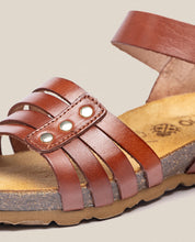 Sandalia de cuña Monaco 051 marrón_33388.jpg