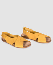 Sandalia plana Genova 075 mostaza_30002.jpg