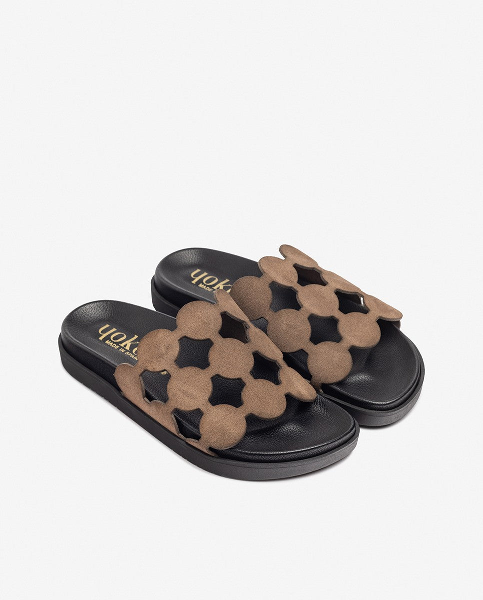 Sandalia plana MORENA-256 marrón_37480.jpg