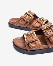 Sandalia plana MORENA-311 marrón_37115.jpg