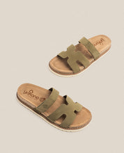 Sandalia plana Petra 125 verde_33556.jpg