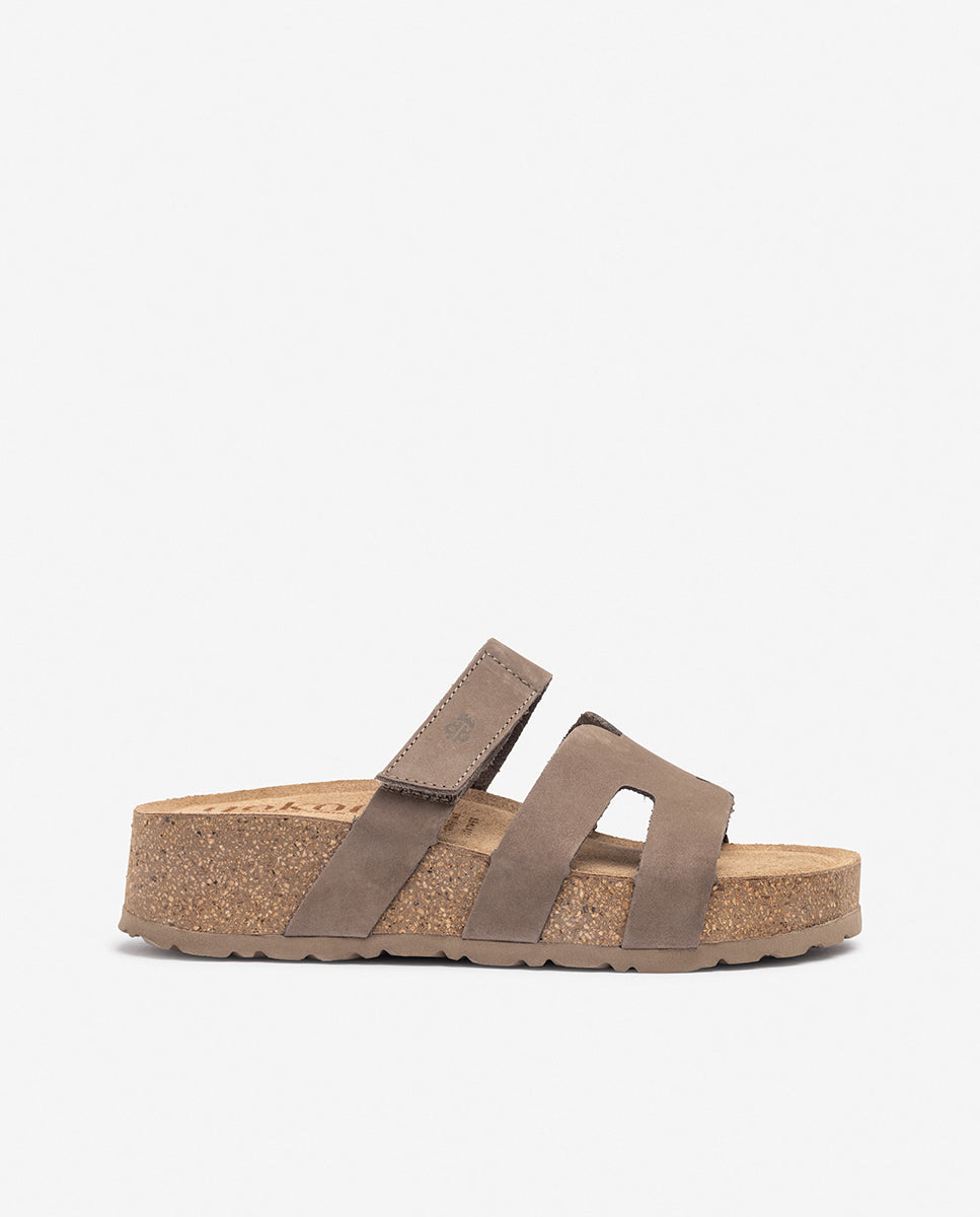 Sandalia de plataforma WIWI-125 marrón