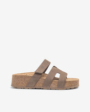 Sandalia de plataforma WIWI-125 marrón