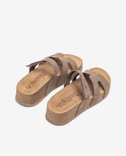 Sandalia de plataforma WIWI-125 marrón