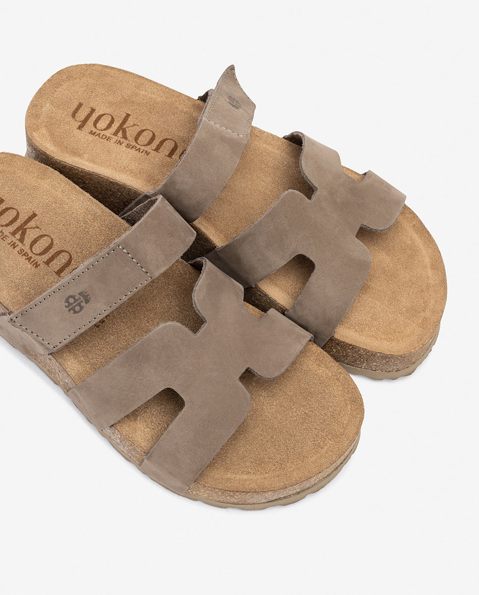 Sandalia de plataforma WIWI-125 marrón