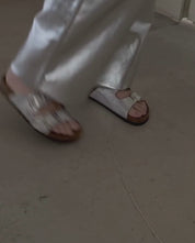 Sandalia plana Granada 700 plata