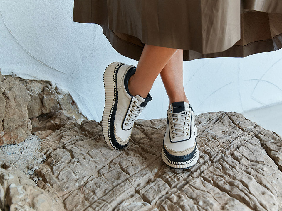 Sneakers con vestido: una combinación que estiliza sin renunciar a la comodidad