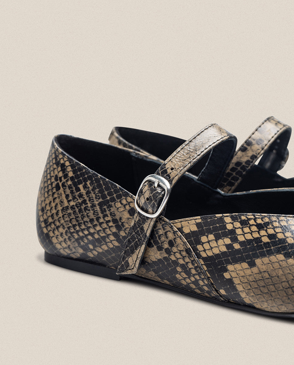 Bailarina Ari 001 serpiente_35988.jpg