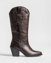 Bota de tacón DAKOTA-262 marrón oscuro_42026.jpg