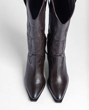 Bota de tacón DAKOTA-262 marrón oscuro_42030.jpg