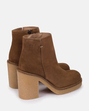 Botín de tacón GELA-001 MARRON_30709.jpg