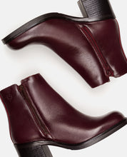 Botín de tacón LANDAS-002 BURDEOS_30425.jpg