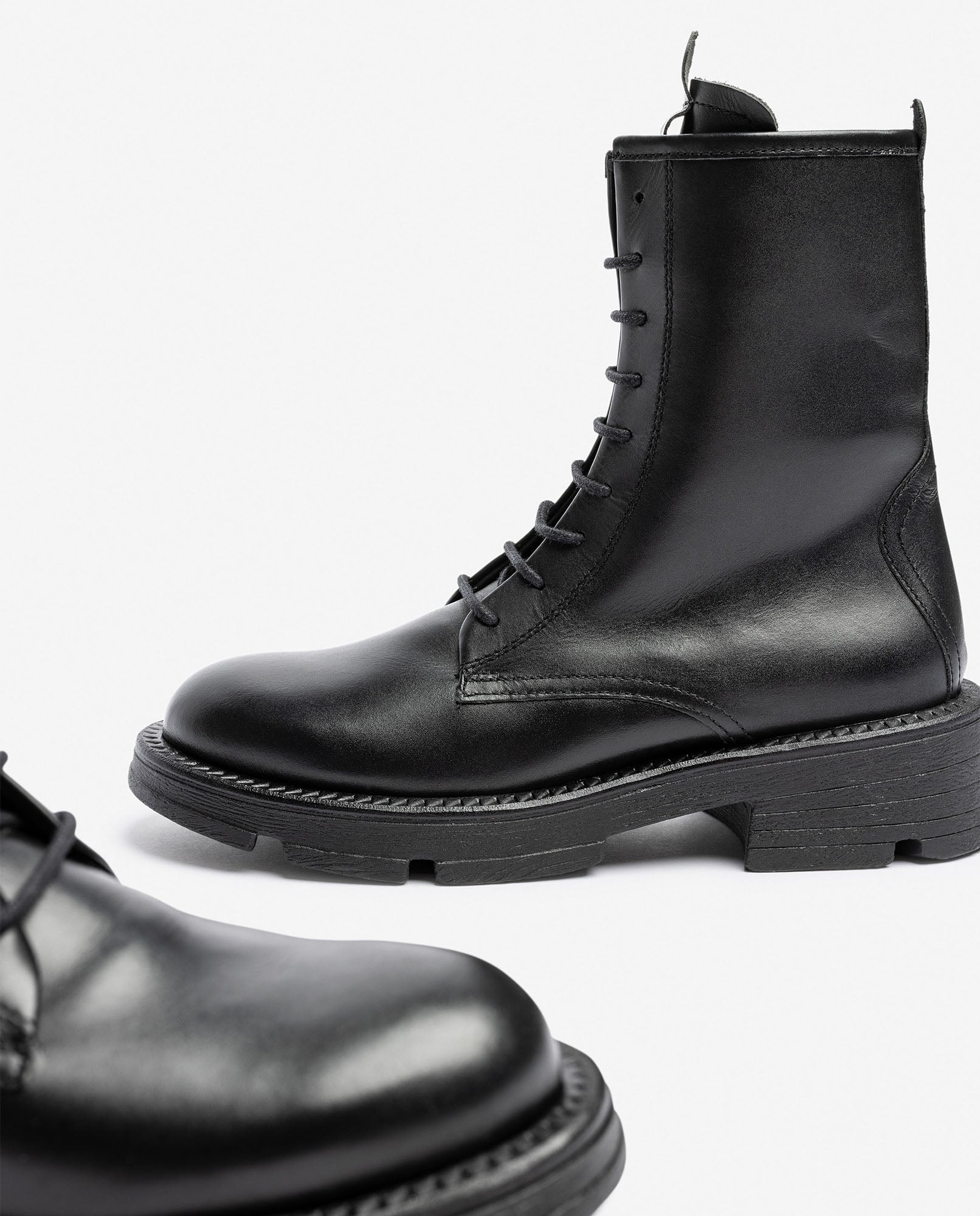 Botín plano ELZE-010 negro