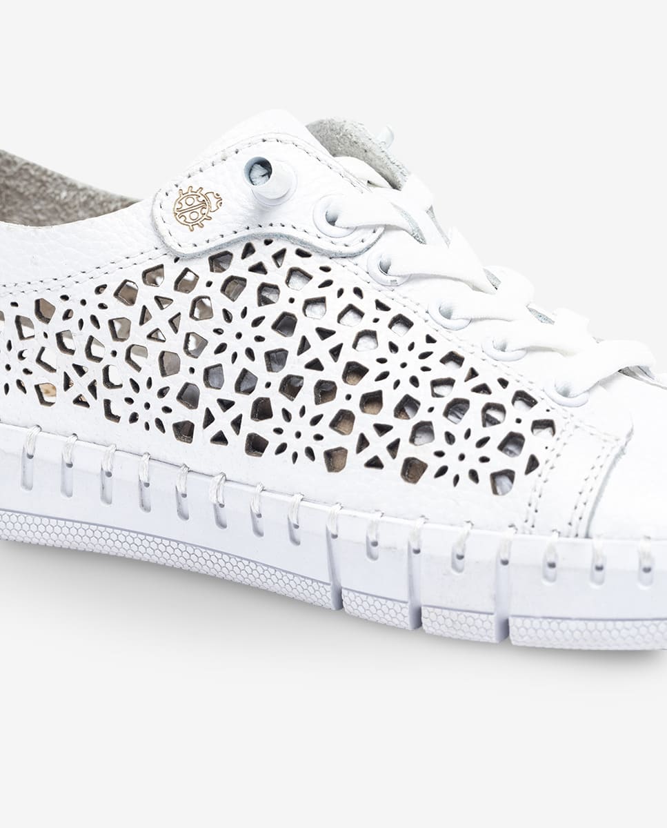 Flacher Schuh FLOW-002 weiß