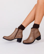 Heeled ankle boot LILLE-016 brown