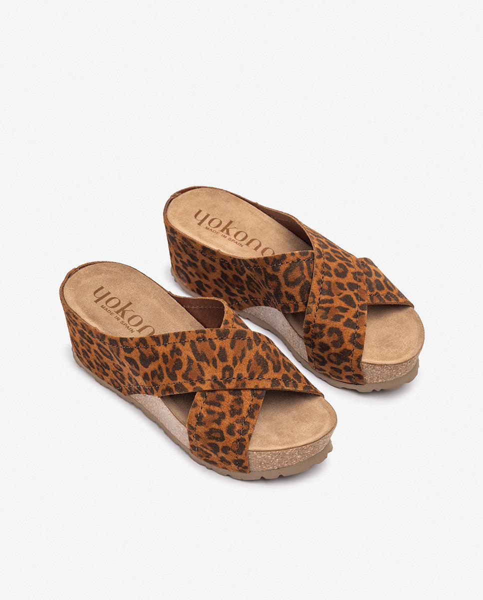 Sandalia de cuña BARI-257 leopardo_36438.jpg