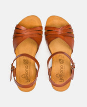 Sandalia de cuña Cadiz 137 marrón_28816.jpg