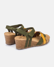 Sandalia de cuña Cadiz 140 verde_28864.jpg