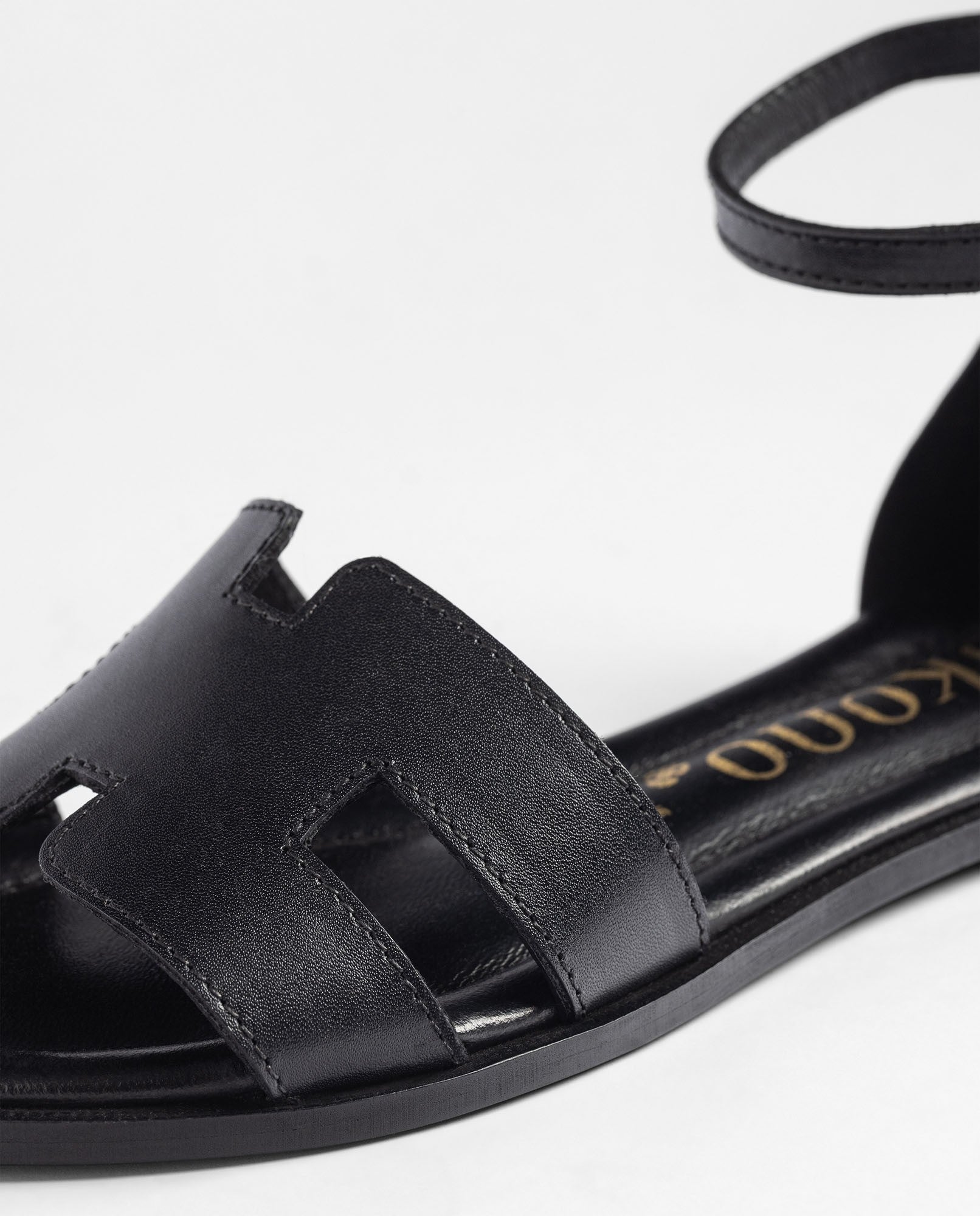 Sandalia plana CRES-253 negro_38983.jpg