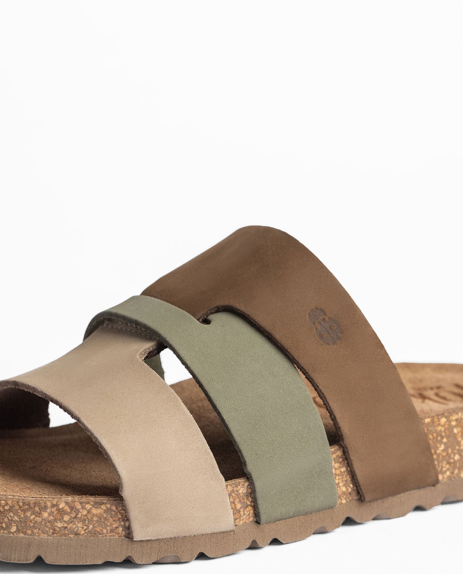 Sandalia plana JERBA-116 verde_38943.jpg