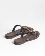 Sandalia plana LARA-270 marrón_40277.jpg