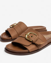 Sandalia plana LEO-301 marrón_37532.jpg