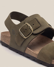 Sandalia plana Macam 216 verde_32926.jpg