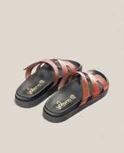 Sandalia plana Morena 125 marrón_33873.jpg