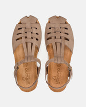 Sandalia plana Villa 180 marrón_29239.jpg