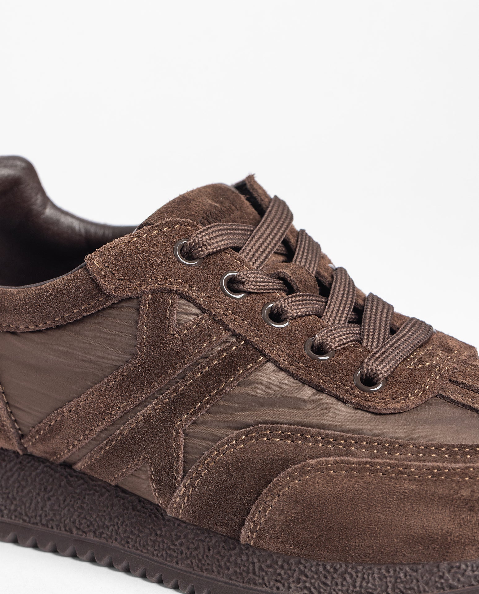 Sneaker GUAM-260 marrón oscuro_42074.jpg