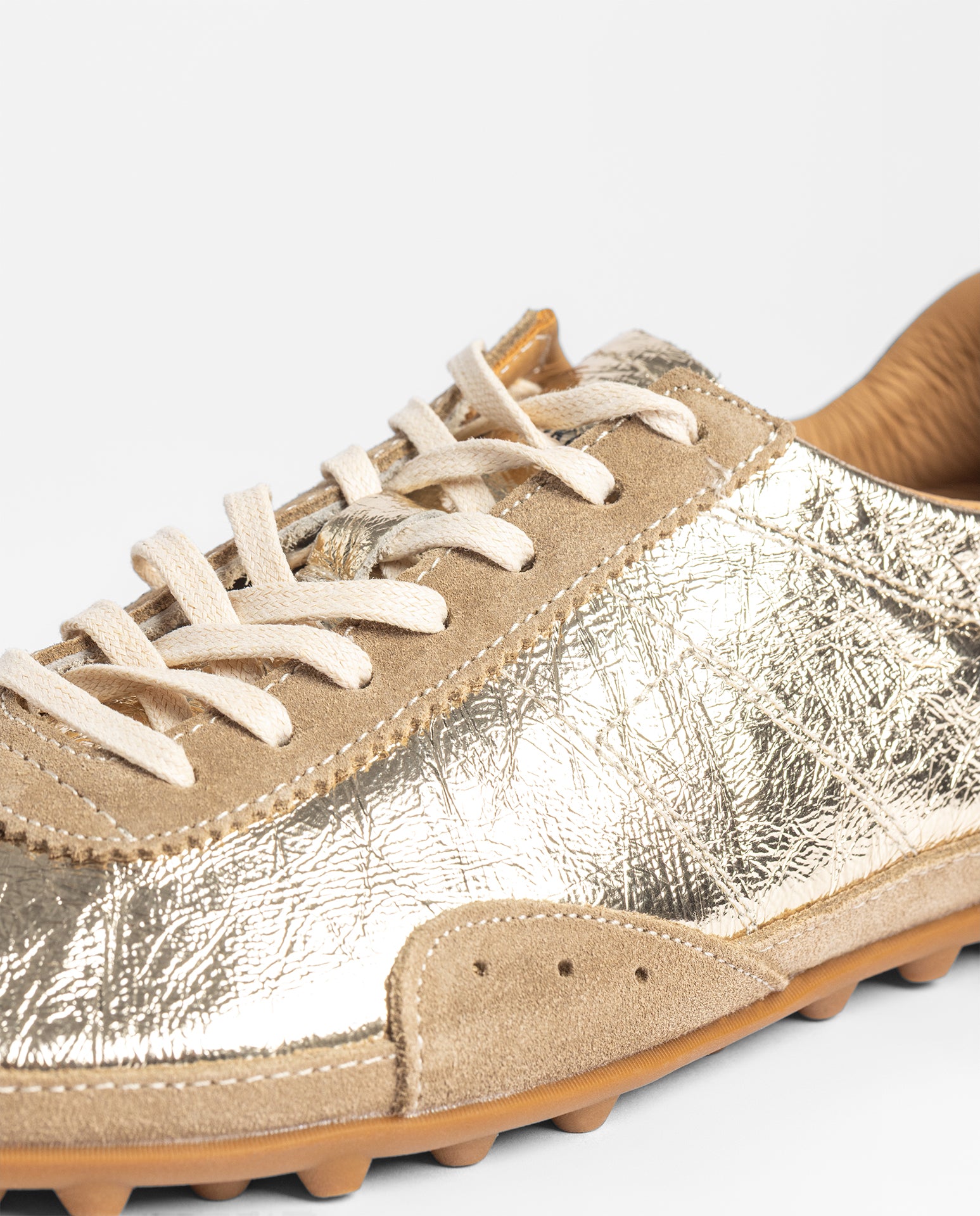 Sneaker LYON-261 dorado_42109.jpg