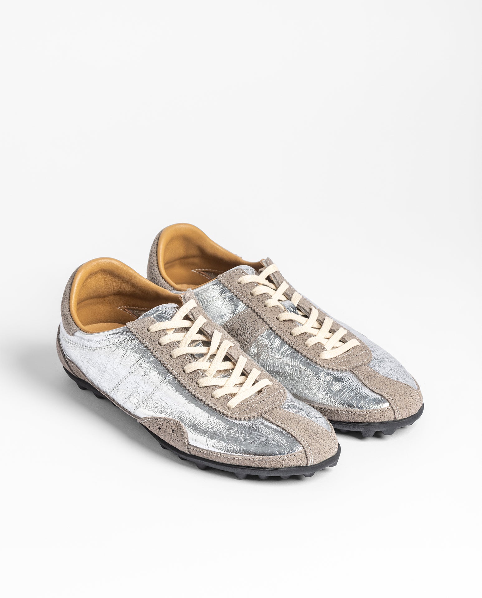 Sneaker LYON-261 plateado_42112.jpg
