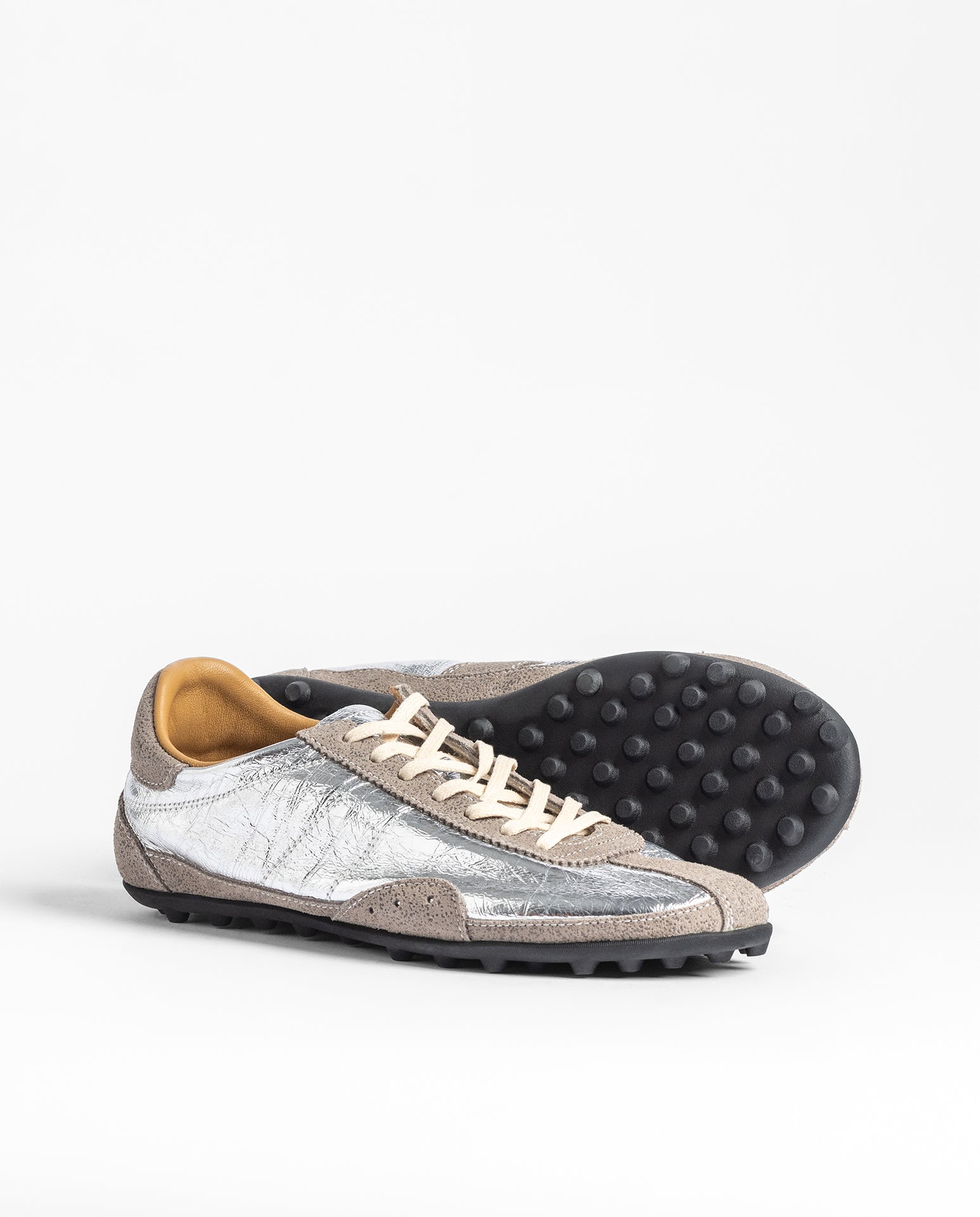 Sneaker LYON-261 plateado_42115.jpg