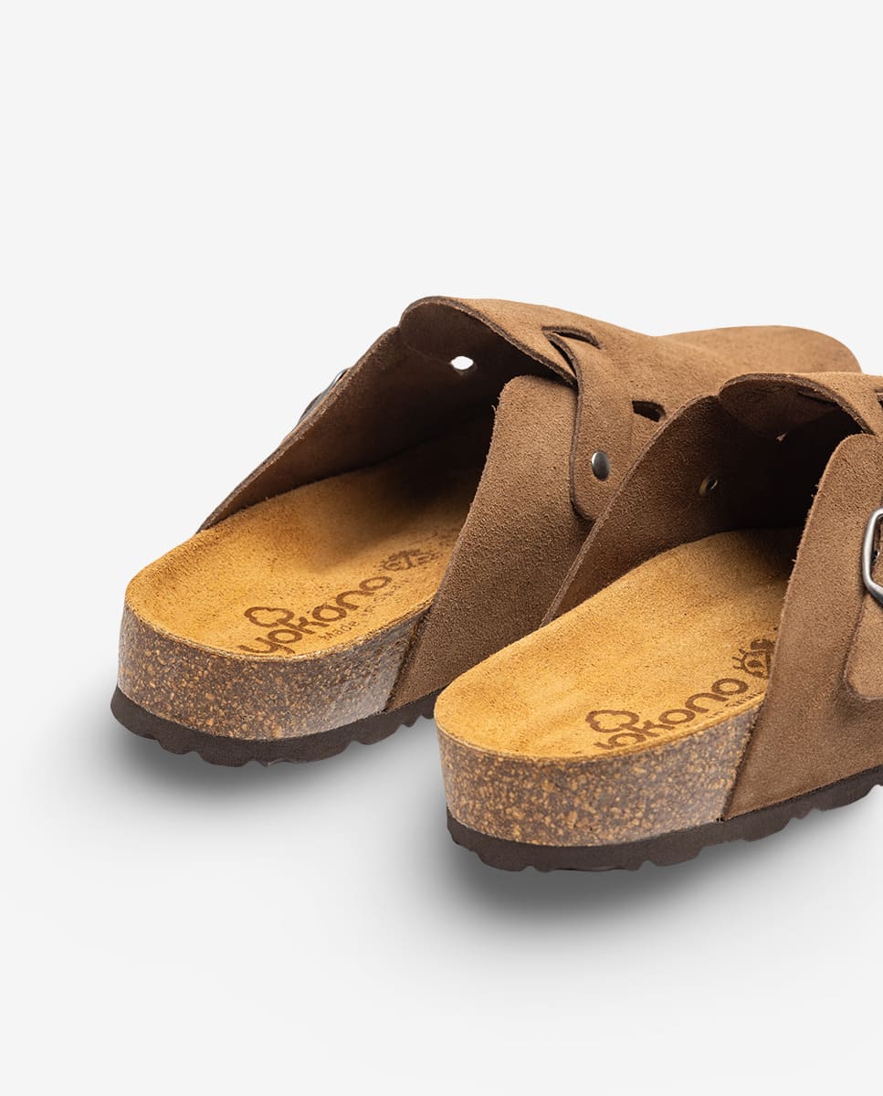 Chaussure plate CLOG-599 marron