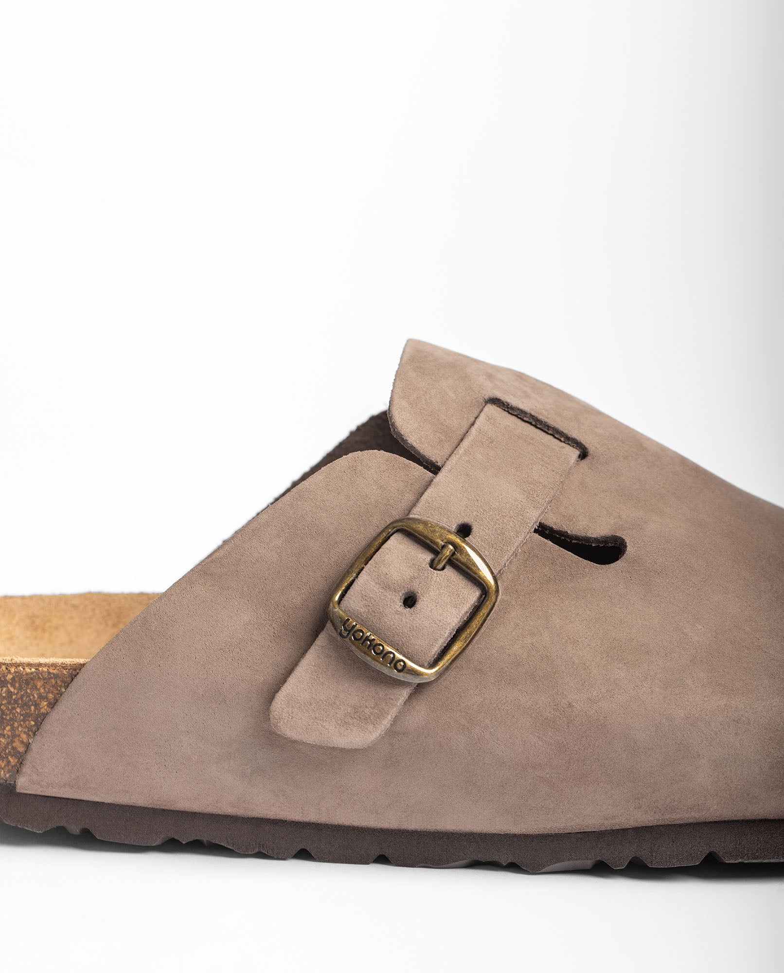 Zoccolo ZUECO-599 marrone