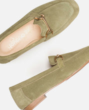 Zapato plano Regina 002 verde_24743.jpg