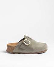 Zueco de plataforma WIWI-264 verde_40099.jpg